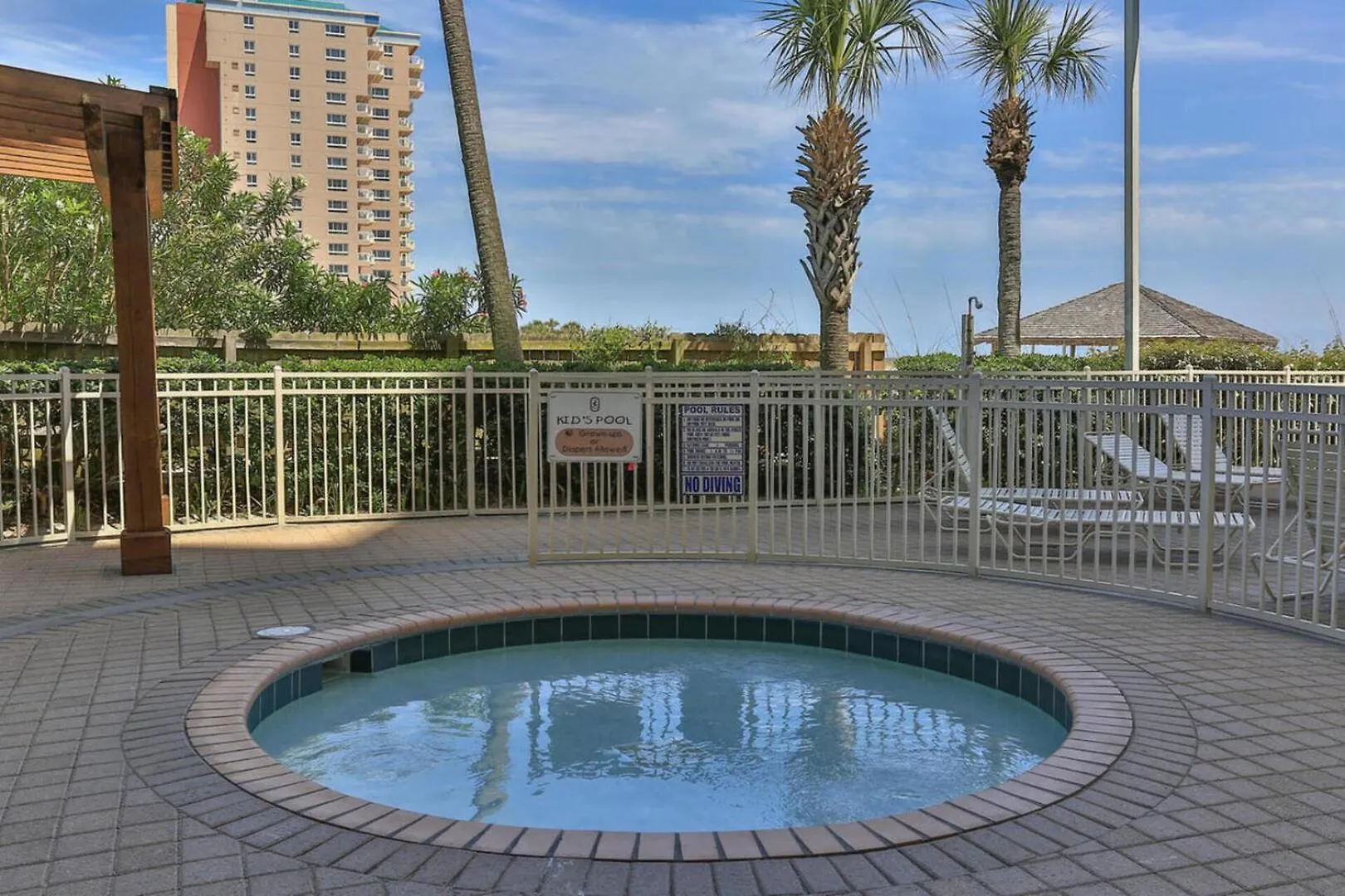 Beautiful Updated Pelican Beach Unit!!! Destin Holiday home
