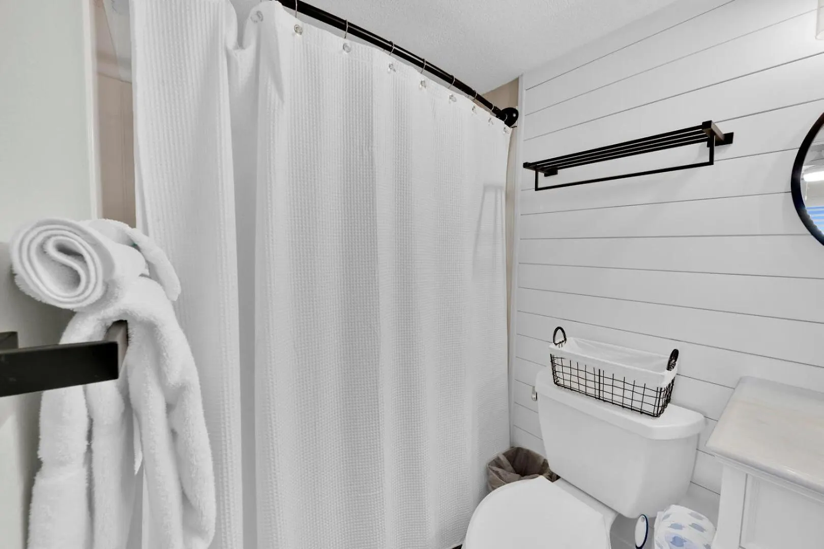 Beautiful Updated Pelican Beach Unit!!! Destin 0*,  United States