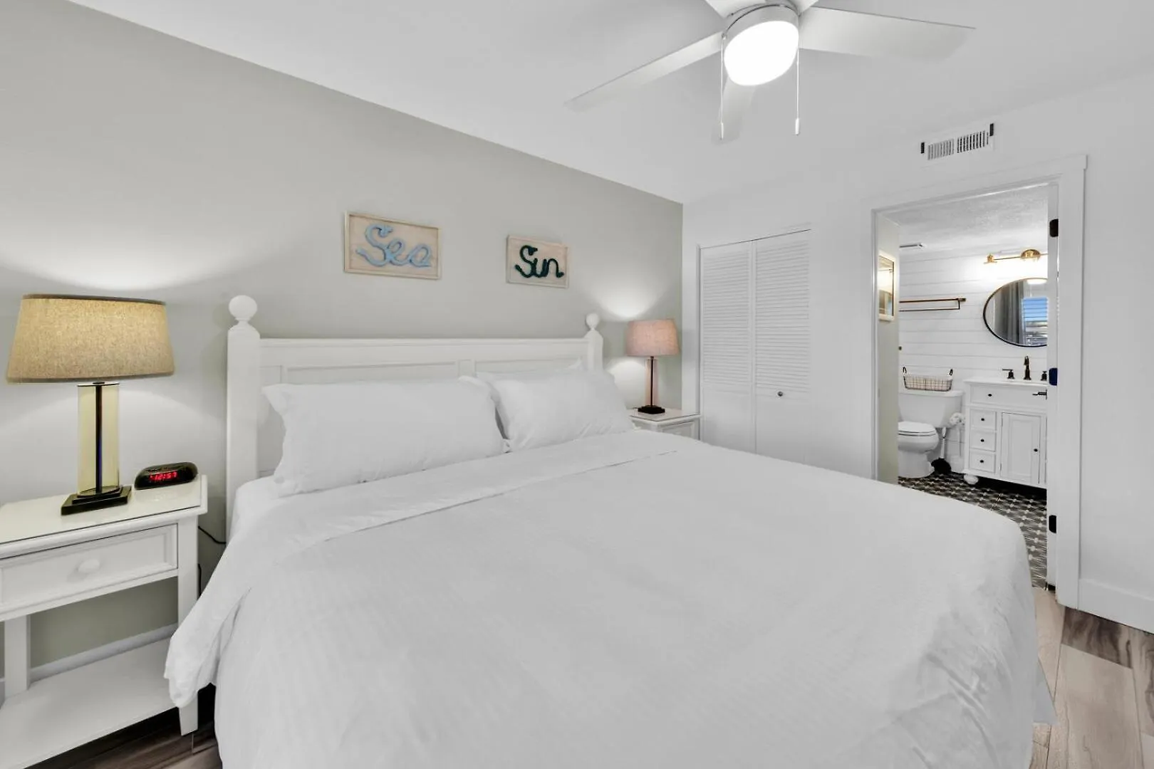 Beautiful Updated Pelican Beach Unit!!! Destin 0*,