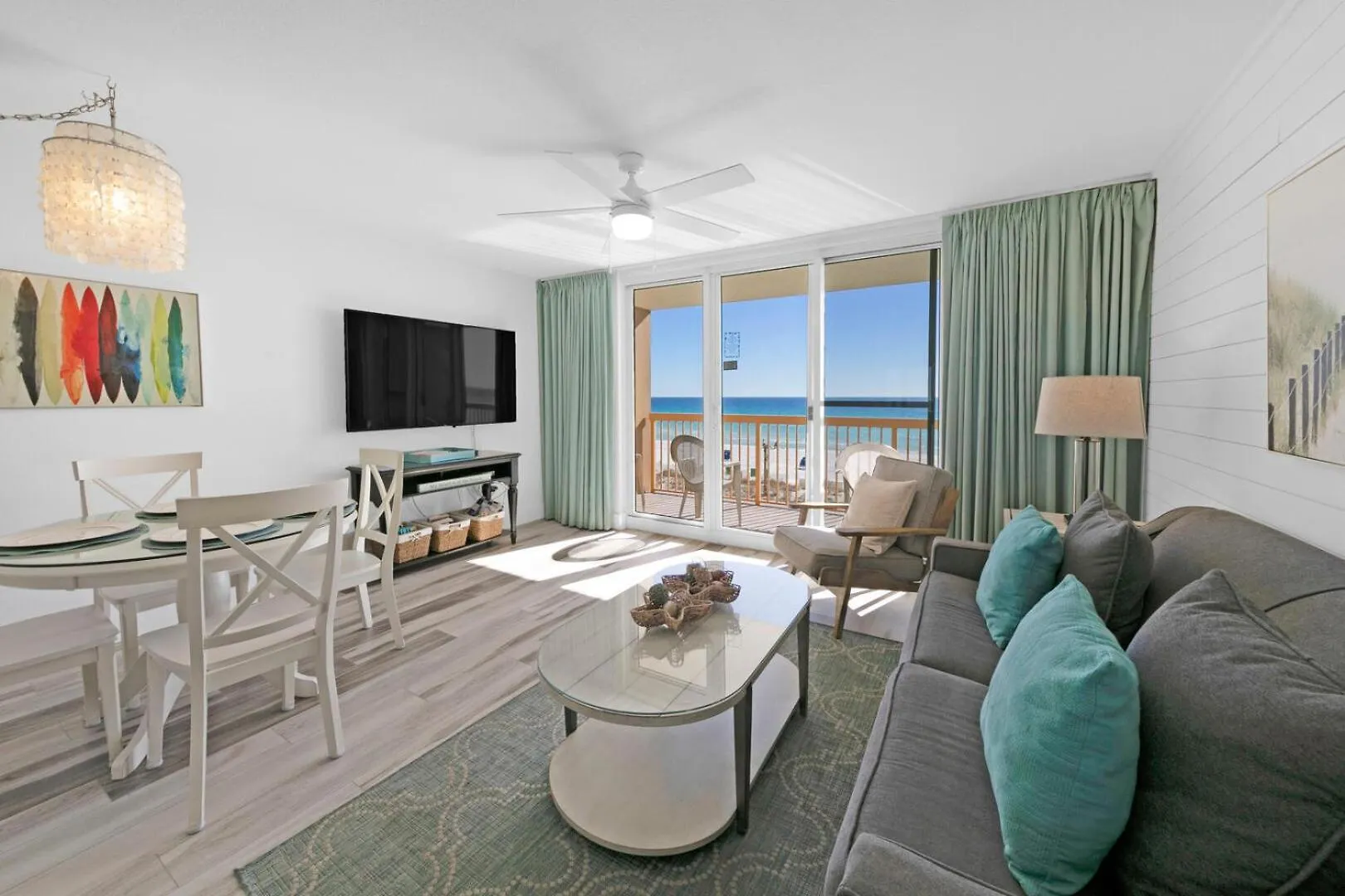 Beautiful Updated Pelican Beach Unit!!! Destin
